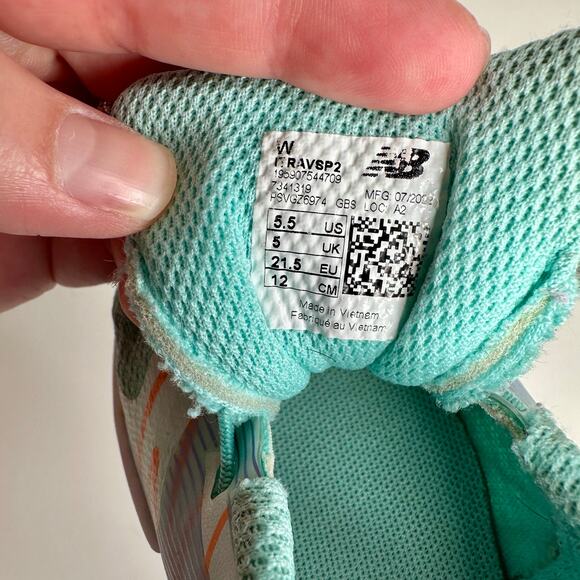 New Balance toddler size 5.5 wide width sneaker blue green - Picture 6 of 6